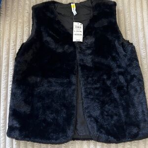 Girls XL 14-16 Black Faux Fur Vest
